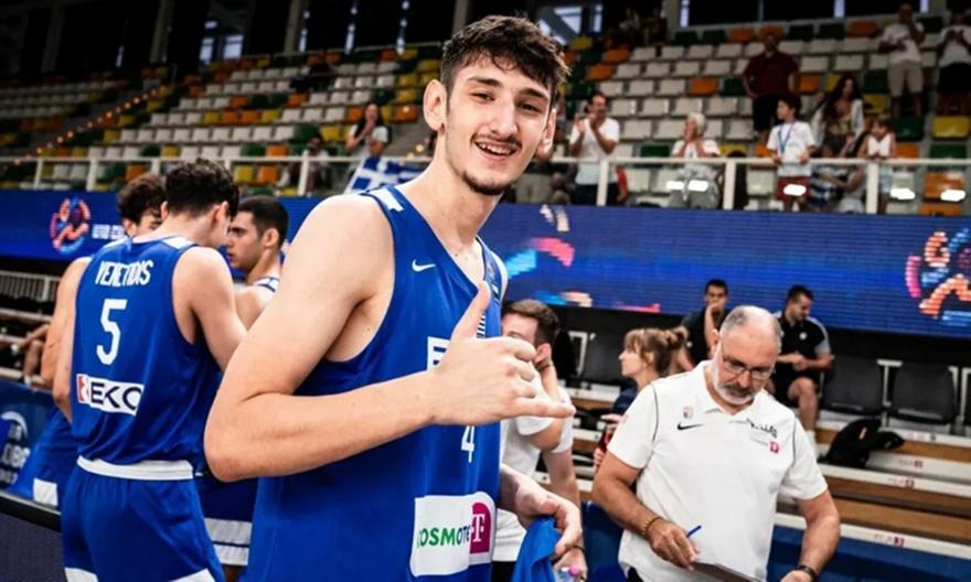 Ζούπας: «Ελπίζω να είμαστε αυτοί που θα χαμογελάμε στο τέλος και αύριο»